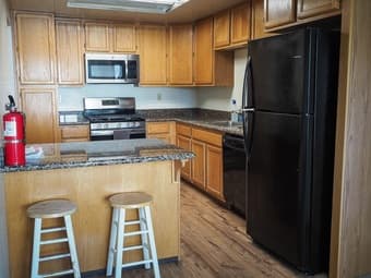 Sunny penthouse bedroom, private bath & deck - 2story 4bed/3bath in SF 3