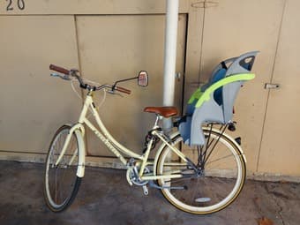 bicycle with kids carrier like new 2