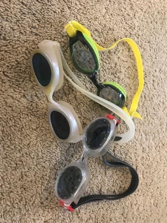 swim goggle 1