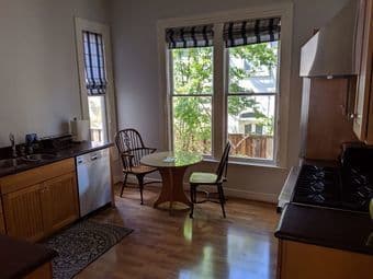 Downtown Palo Alto/2 bedrooms available in Spacious Victorian House 3