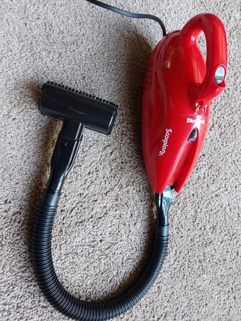 Portable vacuum cleaner 1