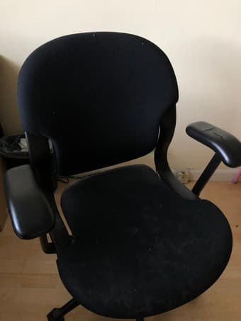 Swivel chair, adjustable height 1