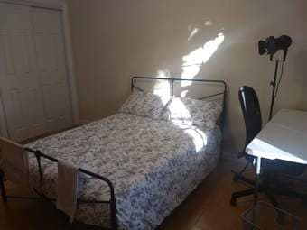 (un)furnished room $900/month in 4BD/2BA near Palo Alto (until 5/31) 2