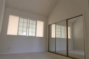 Beautiful gated condo in Palo Alto 2b/2b with cathedral ceiling 3