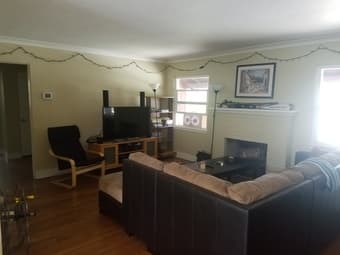 2 Bedrooms available in 4bed/2ba midtown PA house 1