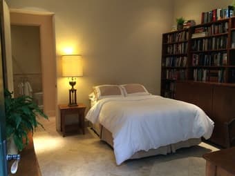 Private Entrance Room/Private Bath 8 min bike f Campus Avail April 19 1