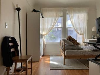 Sublet bedroom in a 3br/1ba in SOMA - available now until September 1