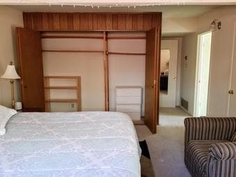 Nice Furnished in Law Studio Cottage in West Redwood City 3
