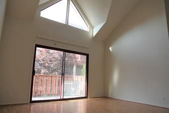 Beautiful Europeans style condo with Cathedral ceiling at Palo Alto 2