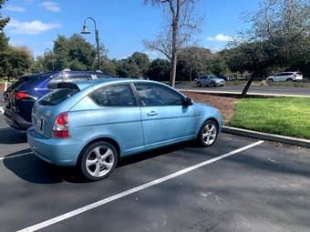 2007 Hyundai Accent SE Hatchback 1