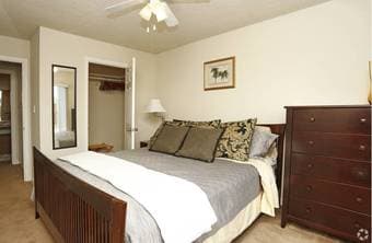 Lovely Large 2 bed corner unit with spacious balcony in Santa Clara 2