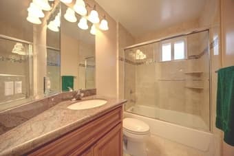 Room in beautiful Palo Alto house, 15min bike ride from Campus 2