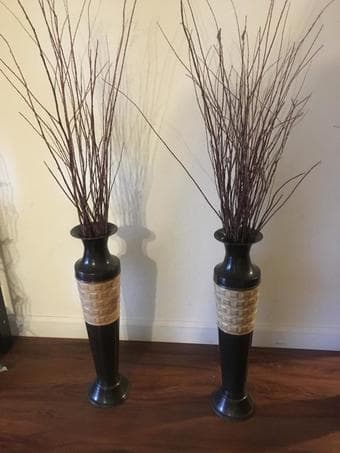 Assorted stuff: Laundry bag, hats, tall vases 2