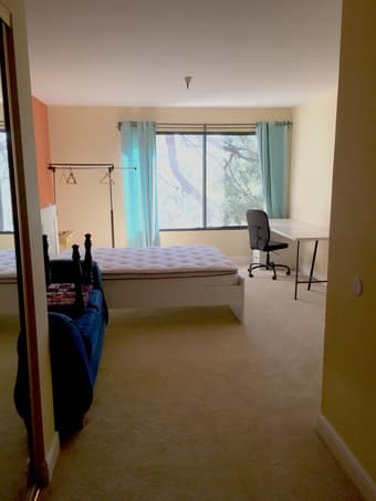 Spacious Furnished Master Suite (w/ Bath) in 2b2b Apt (Mountain View) 3