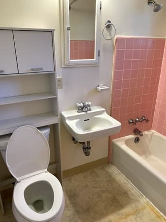 2637 Alma Studio 3