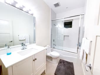 Private Bedroom + Private Bathroom in Modern New House! 2