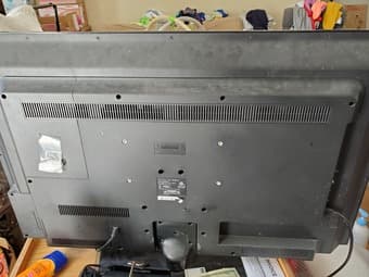 Flatscreen TV and TV bench 2