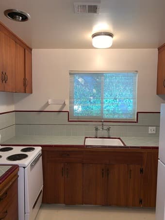 1 MONTH FREE RENT | Delightful Upstairs Apartment in Menlo Park 2