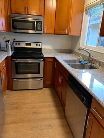 Subletting beautiful room in 2 bed/2 bath in Downtown Menlo Park 3