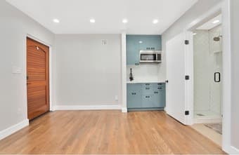 1B/1B with Private Entrance - Newly-renovated studio W. San Jose 2