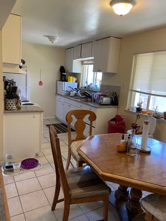 One bedroom with friendly recent grads near downtown Palo Alto! 3