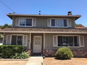 Furnished room with private bath (sublet 5/1-6/15) ~5min from Stanford 2