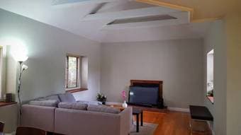 A Beautiful and Spacious Furnished Bedroom (15mins biking from campus) 2