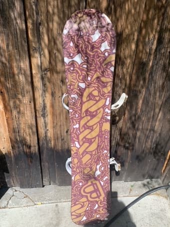 B by Burton Snowboard 145 - Used, perfect for beginners! 2
