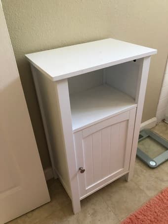 Small bathroom furnishings 1