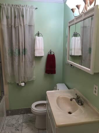 Palo Alto Room with Students/Professionals - $800 3