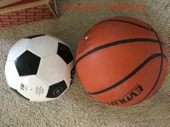 basketbal, chair, lamp, keyboard 1