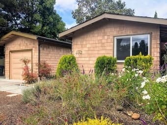 Room available in renovated 3BR/2BA @ Page Mill & Park Blvd 1