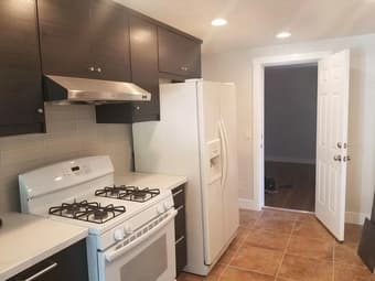 Room available in renovated 3BR/2BA @ Page Mill & Park Blvd 3