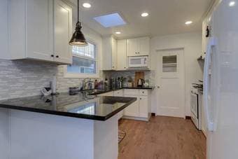 Room in house near Cal Ave 1