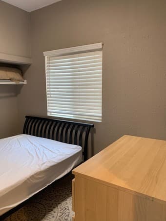 Room for rent -vacant  (menlo park) 1