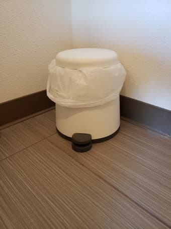 Step Trash Can 1