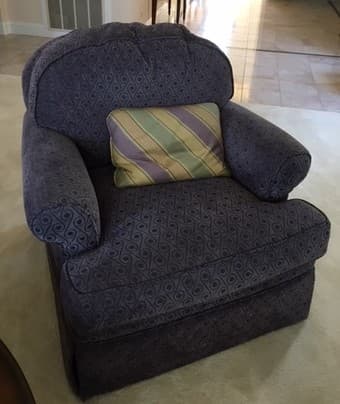 Twin Overstuffed Swivel Living Room Sofa Chairs 2
