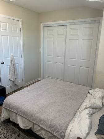 1 bedroom in large, new 5-bedroom Redwood City home 2