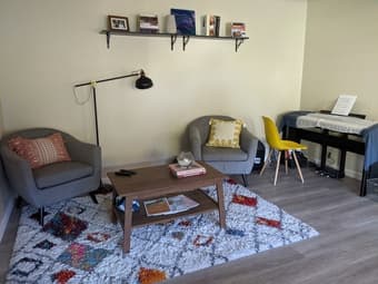 Room in 2 bed/1 bath! 1