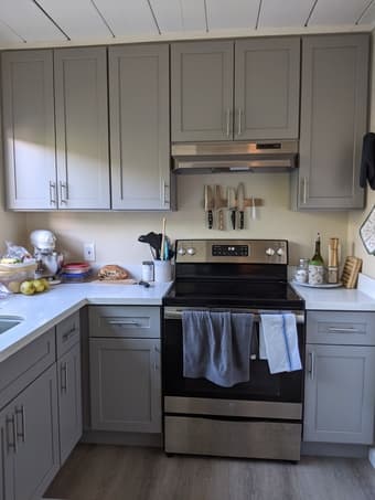 Room in 2 bed/1 bath! 2