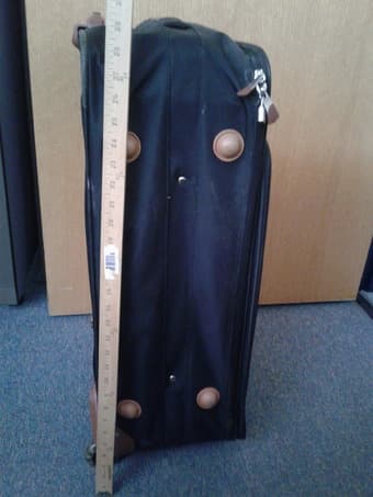 SELL: check-in suitcase 2