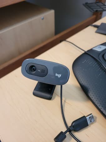 Logitech C270 HD Webcam 1