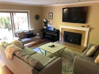 [Female] Large Furnished Suite in Beautiful 4BR/3BA RWC House 2