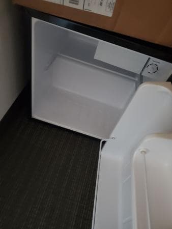 Black mini-fridge 17x18 inches insignia 1