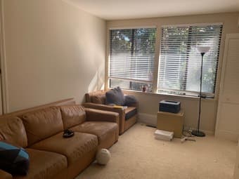 Summer Palo Alto Room - We're Tesla Interns / Stanford Students 3