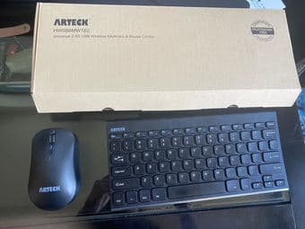 Wireless Mouse and keyboard 1