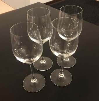 Wine glass set 1