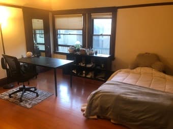 Room for rent in downtown Palo Alto 1