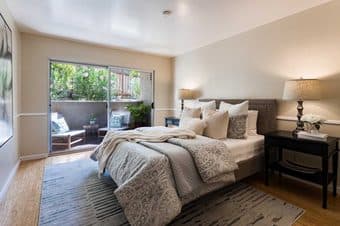 Suite w/ Private Bathroom in 3bd/2ba Condo, Menlo Park, near campus 1