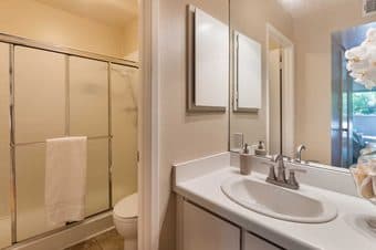 Suite w/ Private Bathroom in 3bd/2ba Condo, Menlo Park, near campus 3